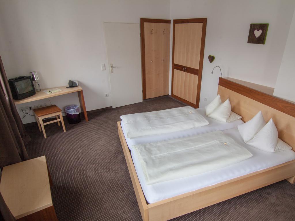 פירסטנפלדברוק Hotel Hartmann חדר תמונה